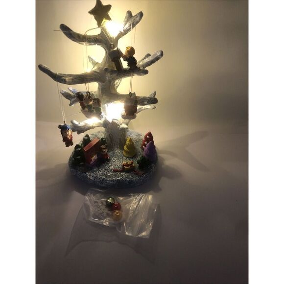 Charlie Brown-Peanuts Christmas Tree Illuminated Christmas Decoration. 6” . Read - Picture 4 of 12